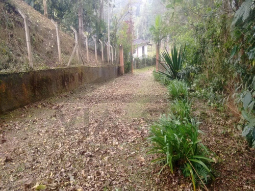 Imagem 12 de 15 de Aconchegante Propriedade Apenas 2 Km Do Centro Do Barnabés Em Juquitiba/sp, Com Lindo Lago. - 402 - 69871849