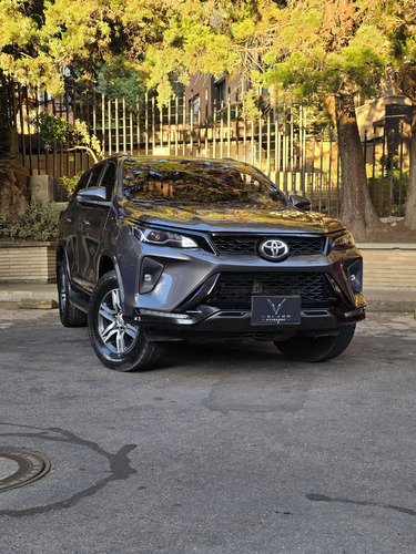Toyota Fortuner 2.4 Street At 7As
