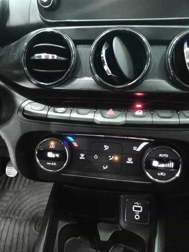 Imagen 6 de 15 de Fiat Cronos Precision 1.8 16v At (*mb*)