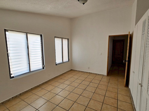 Casa Con Inigualable Ubicación Al Norte De La Ciudad, En Col. La Pradera, Cuernavaca Morelos.