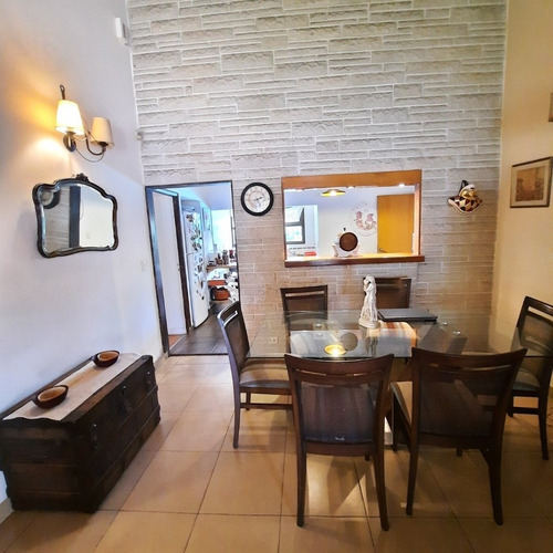 Imagen 5 de 30 de Impecable Chalet En Barrio Parque Luro