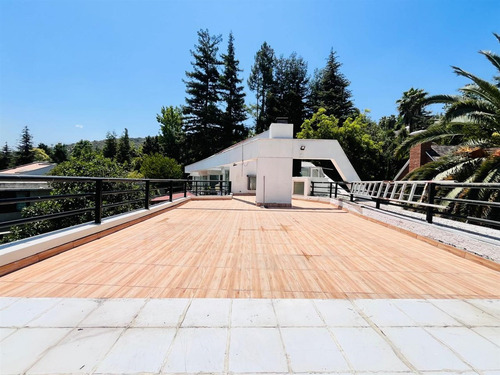 Casa En Venta De 8 Dorm. En Las Condes