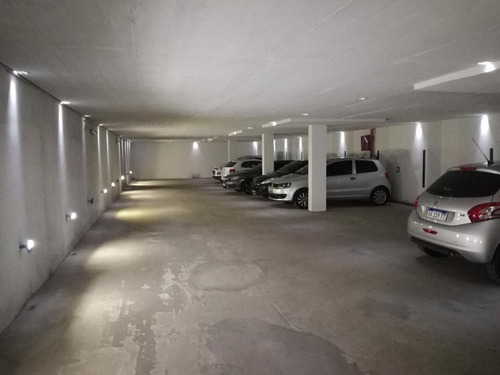 Imagen 4 de 5 de Cochera En Venta En La Plata Calle 60 E/ 2 Y 3 Dacal Bienes Raices