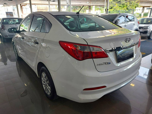 Imagem 4 de 13 de Hyundai Hb20s 1.0 Unique 12v Flex 4p Manual