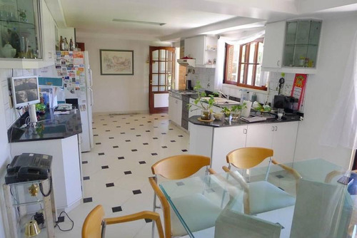 Imagen 7 de 29 de Barrio Parque Saavedra-magnífico Chalet Con Parque Y Piscina! Impecable Estado!