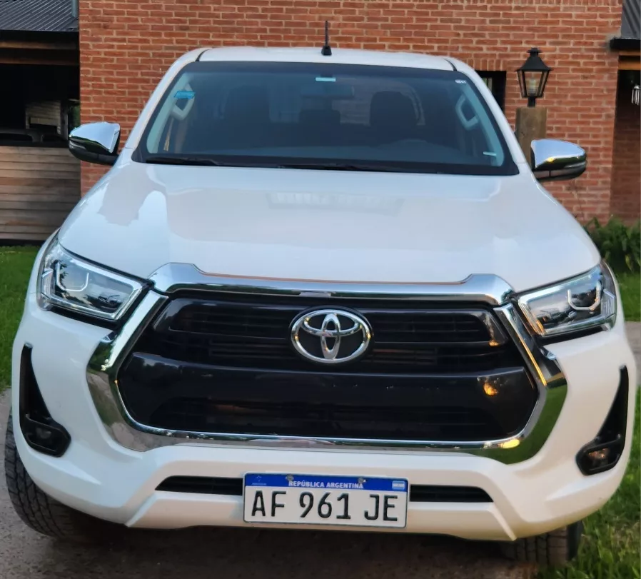 Toyota Hilux 2.8 Cd Srv 177cv 4x2