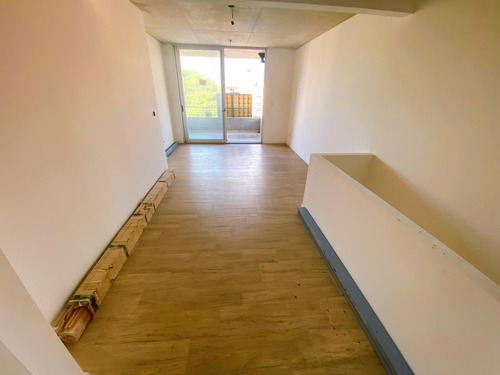 Departamento - Victoria Con Terraza Propia Y Cochera Propia