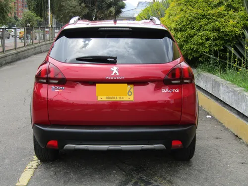 Peugeot 2008 1.2 Francesa Allure Mt