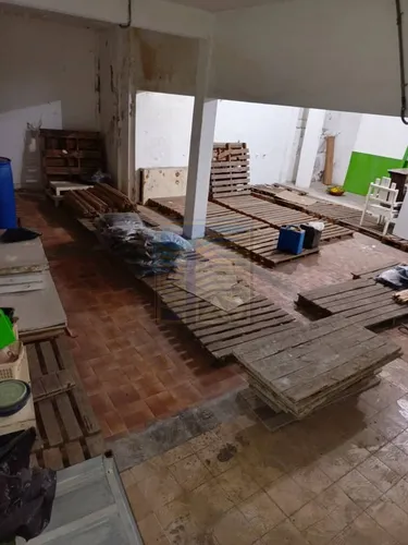 Las Minas De Baruta, Local (ld)