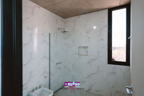 Venta Casa Barrio Cruz Del Sur San Vicente 4 Ambientes