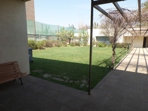 $560.000.- Se Arrienda Departamento Primer Piso