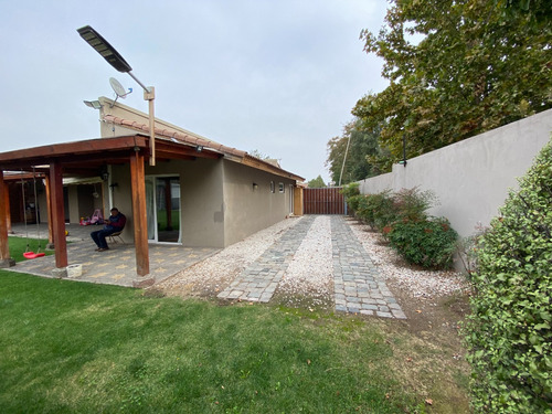 Casa Cond Los Robles 4 Dor + 4 Bañ + 4 Est + Pisci 700/140m2