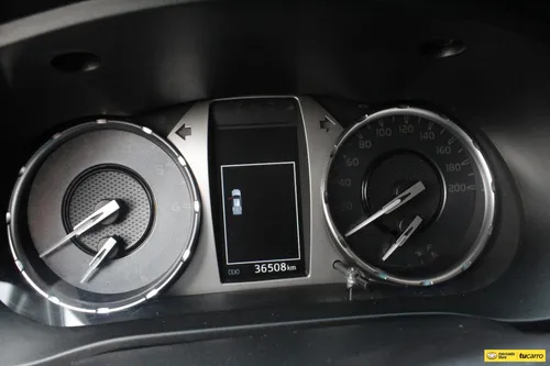 Toyota Hilux 2.4 Mt Diesel 4x4