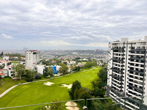 Departamento En Renta, Con Balcón Y Excelentes Vistas