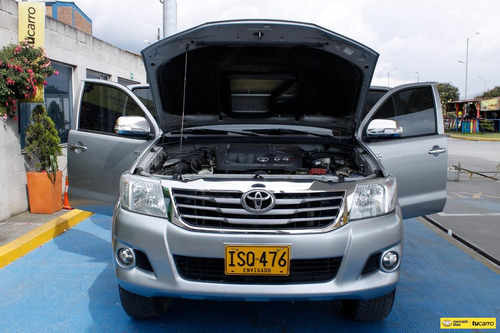 Imagen 10 de 25 de Toyota Hilux Vigo Srv