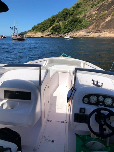 Lancha Motorboat 21 Pés Mercury Optimax 135 Hp 8 Pessoas