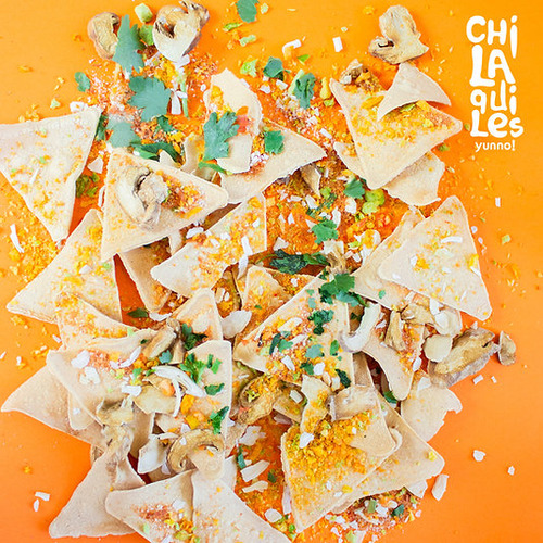Chilaquiles Vegetariano Sabor Champiñones Salsa Roja Yunno!