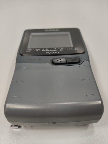 Imagem 6 de 11 de Antiga Mini Tv Portátil Analógica Casio Model Tv-777 Ok