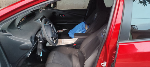 Toyota Prius 1.8 Base Cvt
