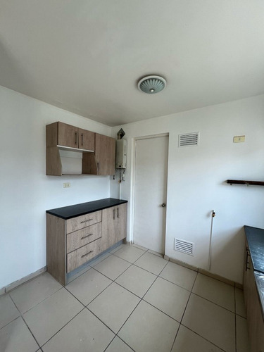 Vendemos Casa Con Amplio Terreno En Villa Flores De Pucará