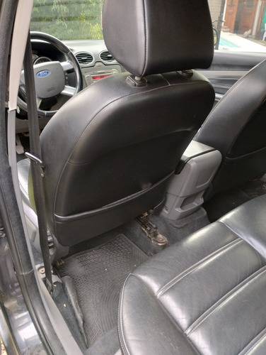 Ford Focus 2 2.0 Ghia Mt
