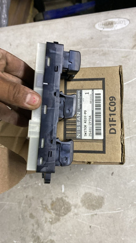 Control Maestro Switch Vidrios Eléctricos Frontier V6 05-19