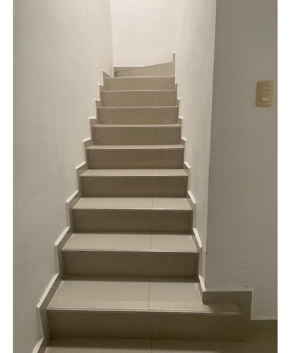 Se Vende Town House Sebucan Terrazas Del Norte Ve02-219st-ecam