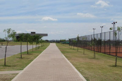 Terreno En Venta En Barrio Santa Emilia, Pilar Del Este.