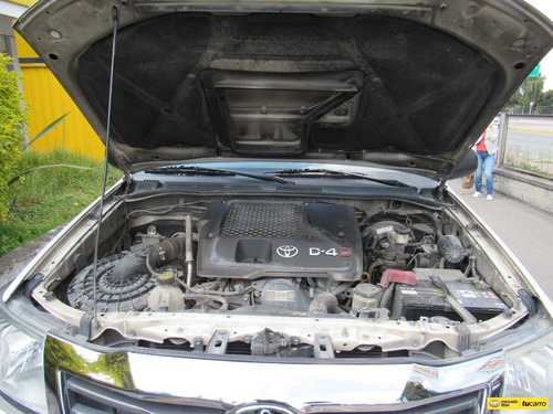 Imagen 23 de 25 de Toyota Hilux 2.5 4x4