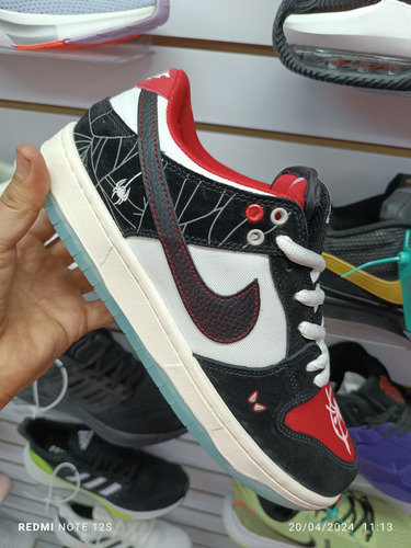 Zapato Nike Sb Dunk Low Pro Spiderman 