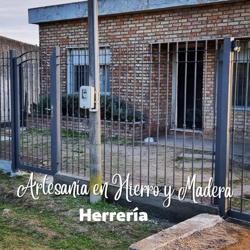 Imagen 8 de 12 de Rejas Puertas Rejas Y Cerramientos En Hierro Y Madera