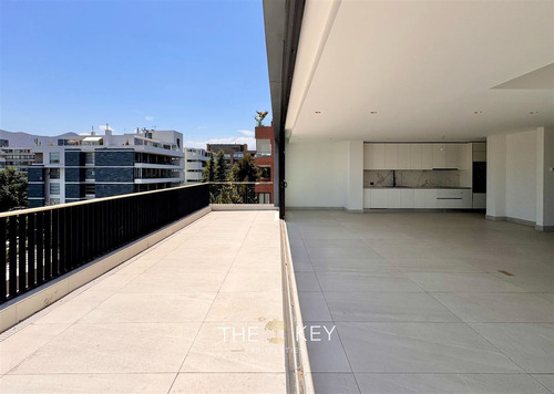 Departamento En Venta De 2 Dorm. En Vitacura