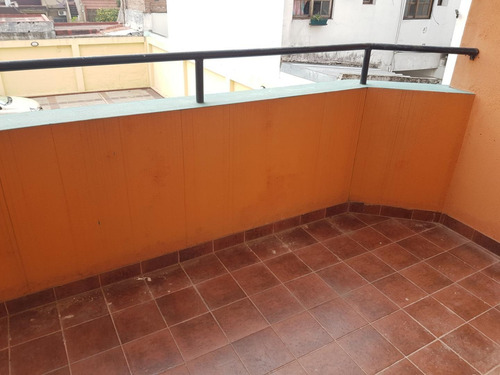Imagen 4 de 14 de Departamento En Venta En Villa Luzuriaga