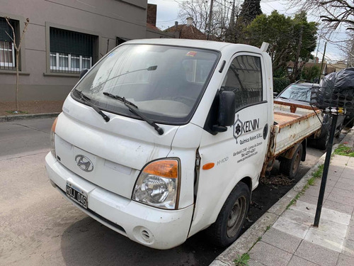 Hyundai Con Detalles H-100 2.4 Premium Solo Caja Con Oxido