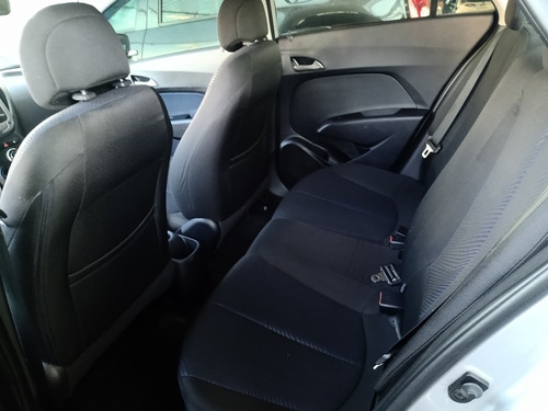 Imagem 8 de 8 de Hyundai Hb20s 2014 1.6 Comfort Plus Flex 4p