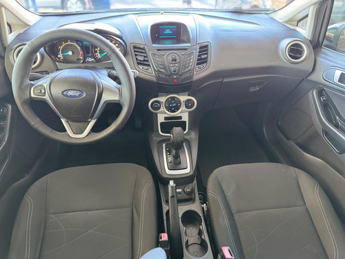 Ford Fiesta New 1.6 Se Plus Hatch 16v Flex 4p Powershift