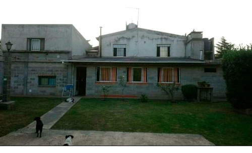 Imagen 3 de 7 de Venta De Amplia Casa C/ Cochera En Bialet Massé