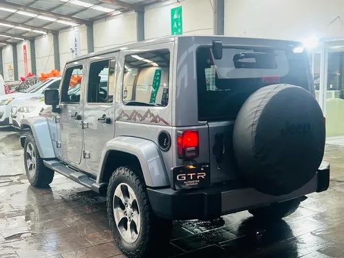 Jeep Wrangler SAHARA