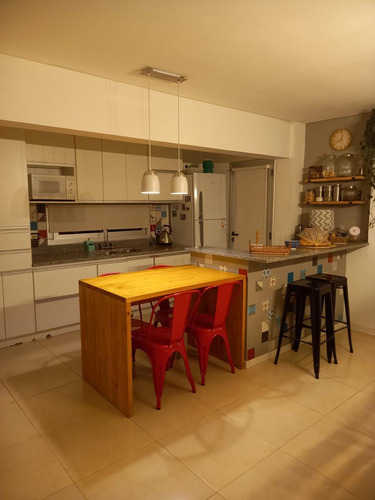 Casa En Venta - 2 Dormitorios 1 Baño - Cochera - 2.008mts2 - Castelli