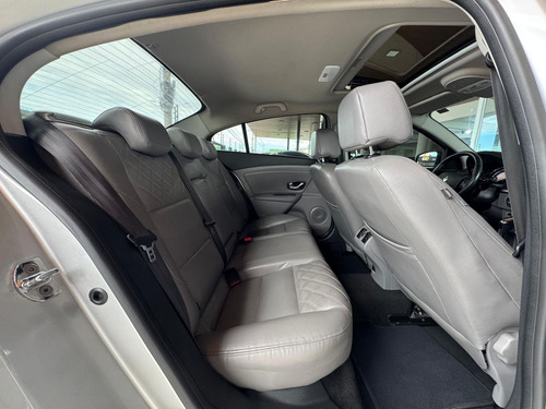 Renault Fluence Sedan Privilège 2.0 16V FLEX Aut