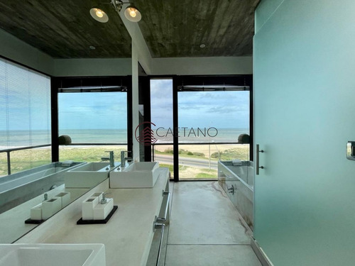 Hermosa Casa En Primera Linea !!!- Ref: 2675