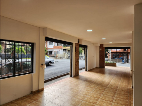 Se Arrienda Local Comercial En Santa Lucia, Medellin