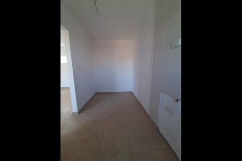 Imagen 6 de 10 de Departamento En Venta En Villa Luzuriaga