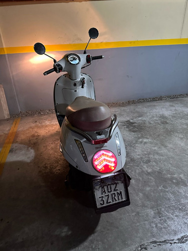 Scooter Beta Arrow Tempo 150 Blanca 32.000kms