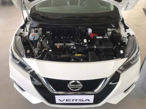 Nissan Versa Exclusive 1.6 *