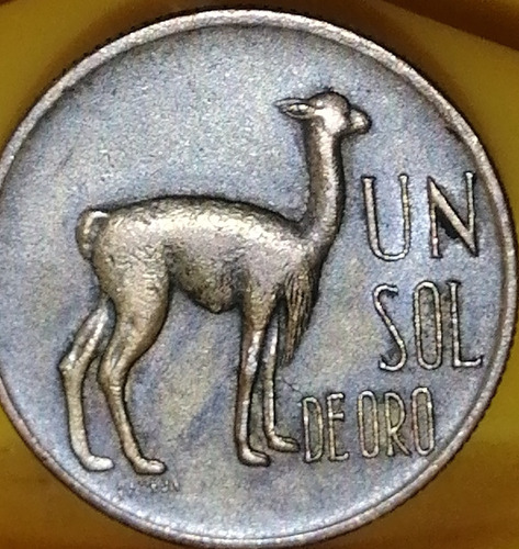 Un Sol De Oro 1971 , Pátina Cambiando De Colores Al Natural (Usado)