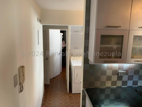 Ss: Vende Apartamento 25-3965 En La Florida De 150 M2, 3h/3b/1pe