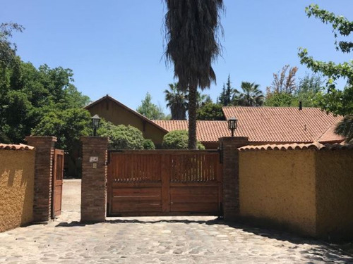 Casa Estilo Colonial En Condominio Los Ciruelos, Lo Pinto, C