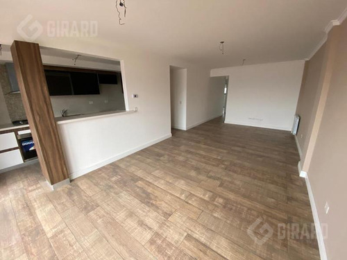 Departamento En Venta De 3 Amb A Estrenar Con Cochera, Zona Plaza Mitre.