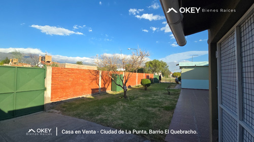 Casa En Esquina En La Punta Sobre El Boulevard Principal